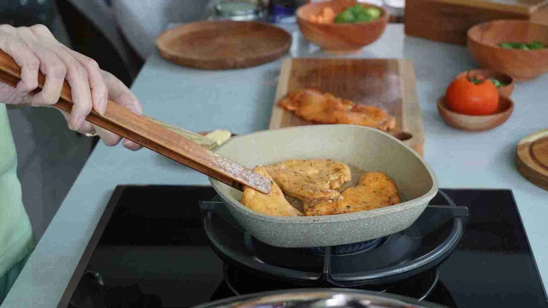 Wooden cooking utensils